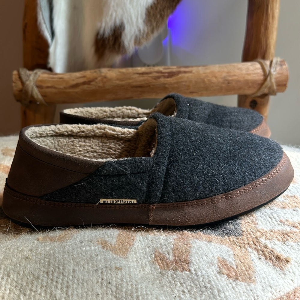 REI Co-op slippers